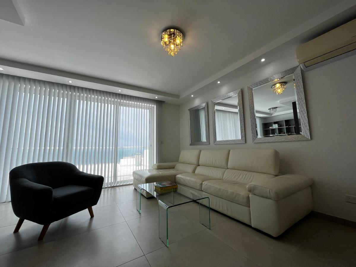 Stunning Penthouse, 2 Bedroom, Heart Of Sliema Dış mekan fotoğraf