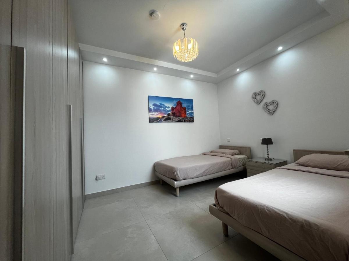 Stunning Penthouse, 2 Bedroom, Heart Of Sliema Dış mekan fotoğraf
